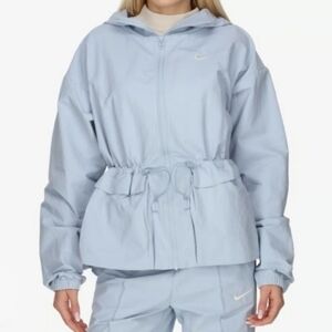 NIKE Women's Sportswear Everything Wovens Oversized Hooded Jacket - Blue - M